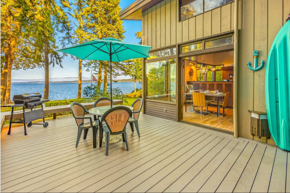 Relax, grill, and soak in the breathtaking waterfront scenery.