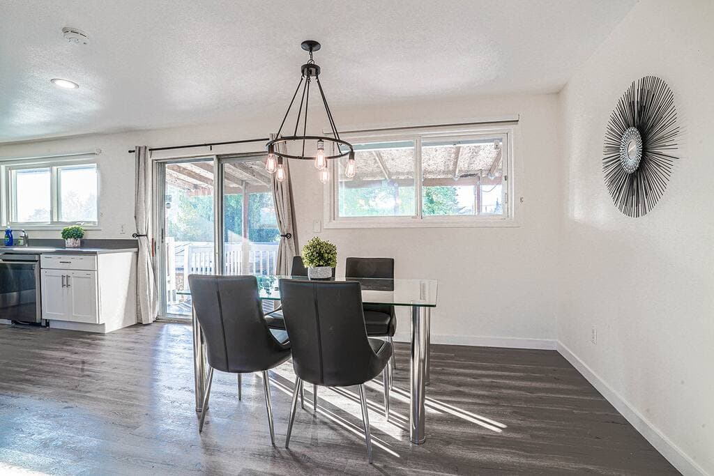 Open concept kitchen creates a fluid living space between the kitchen and dining area