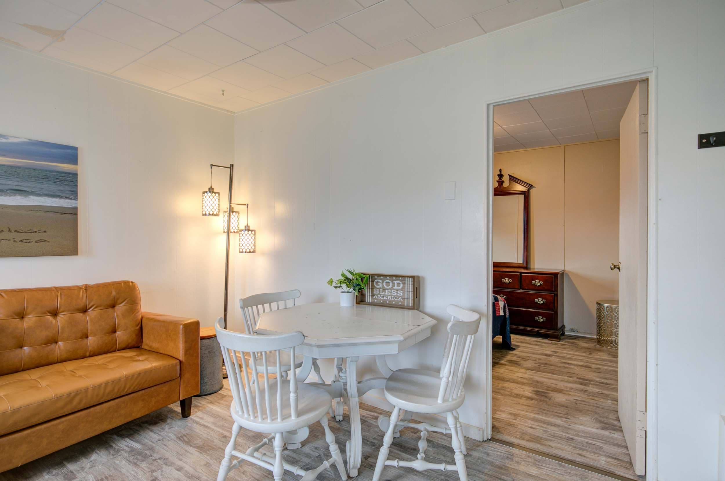 Dining space, perfect for intimate meals and relaxation for 3.